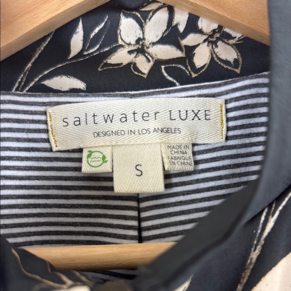 Saltwater LUXE Black and Cream Bomber Jacket with Floral Print Size Small - Picture 3 of 9
